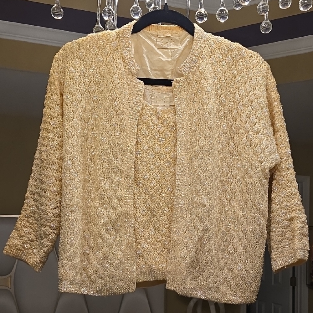Jery Jo Elegant Vintage Hand Beaded Beige Wool Women's Cardigan 2 Pieces